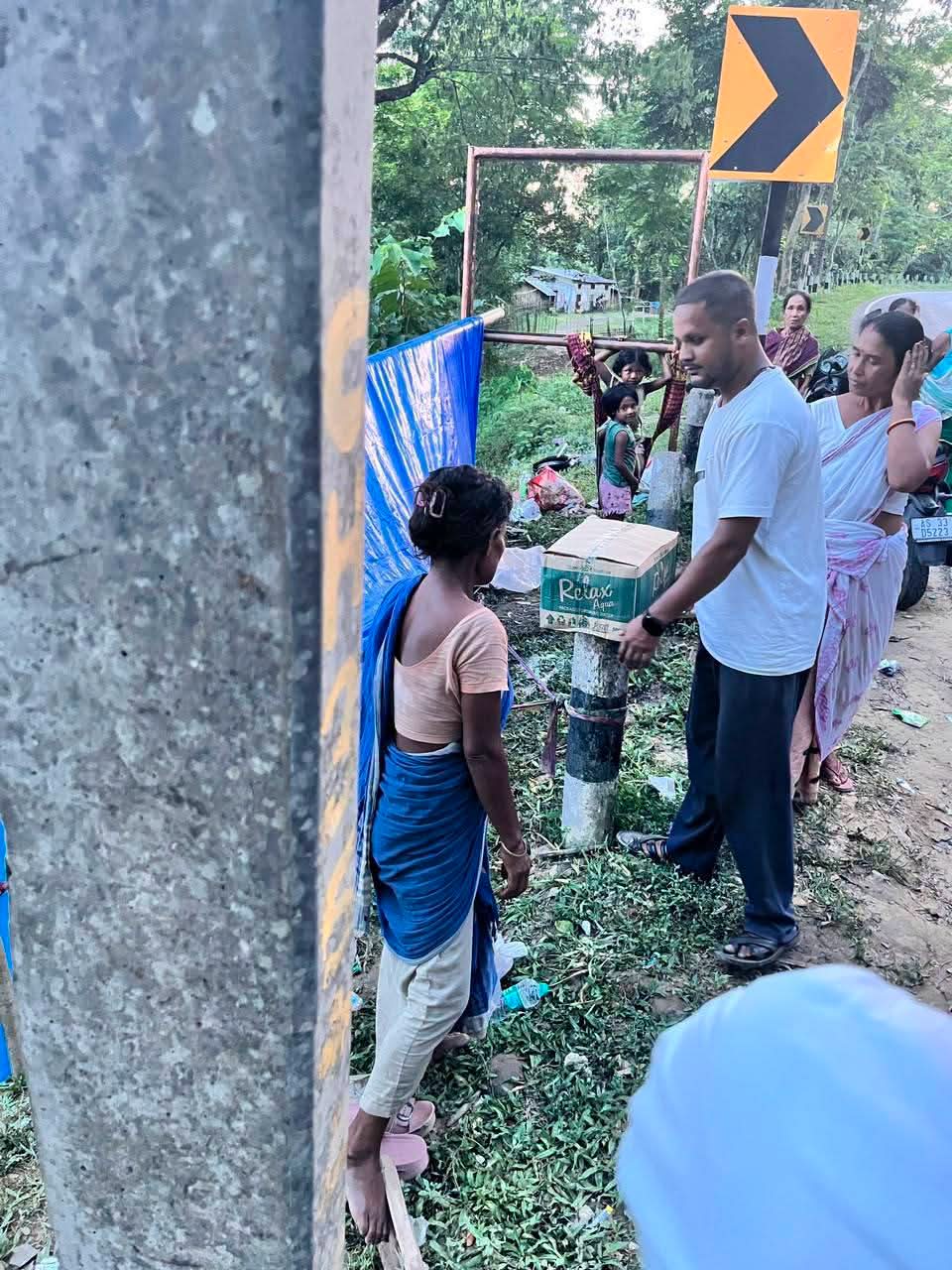 Flood Relief Distribution in Sonari by Women Cell